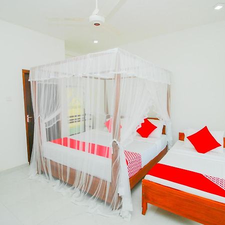 Onaro Beach View Matara Room photo